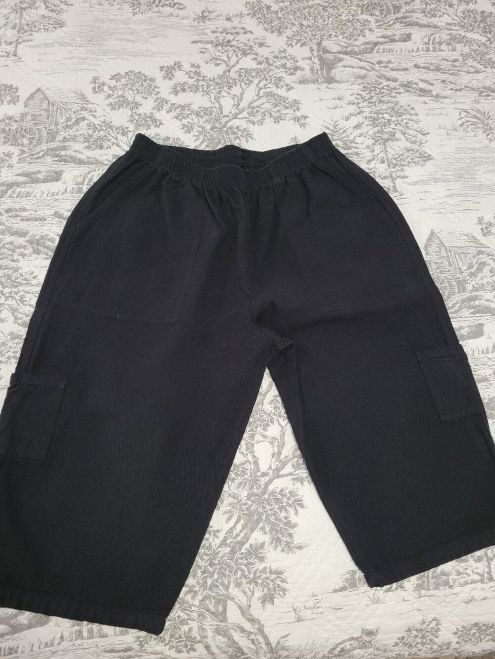 Vintage High Rise Heavy Black Cotton Pull On Walking Cargo Shorts Small
